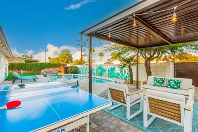 Image de Vacay on Villa|Pool + Putting Grn|Old Town