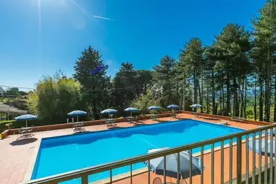 Image de Bel appartement dans une maison de vacances avec Wifi, piscine, Tv, terrasse, vue panoramique