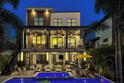 Image de Riverfront Oasis | Pool/Spa, Fire Pit & Games