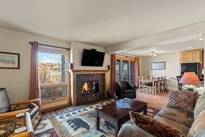 Image de Mountain Comfort with a View | Yampa View 210!