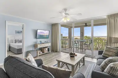 Image de 2br Gulf View Condo w/ Private Balcony + Pools & Hot Tub | Magnolia House 210