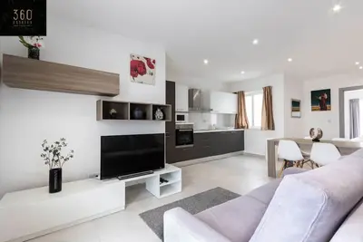 Image de Spacious, beautiful central penthouse with Bbq