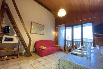 Image de 230m des commerces, 2ème étage, vue montagne, casier à ski, 40m², Praz sur Arly