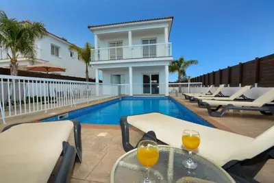 Image de Stunning 4 bed villa near Nissi Beach