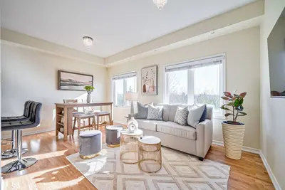 Image de Condo Townhouse in Toronto\nModern and Stylish condo townhouse\n