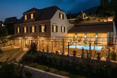 Image de Villa Rossetta with Pool and Large Garden in Downtown Dubrovnik\/6+1 bdrms\/14 ppl