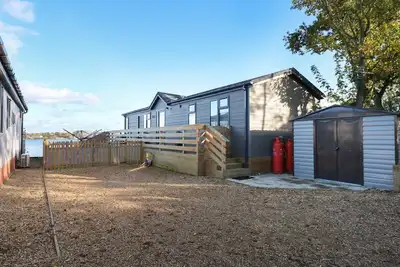 Image de Lake View Lodge, pet friendly, luxury holiday cottage in Tallington