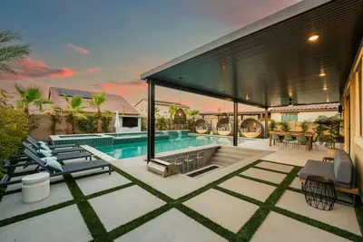 Image de Green Lion - New Spectacular Modern Pool home