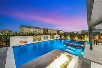 Image de The Lagoon - Elegant design, Large Pool, Games