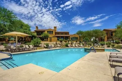 Image de Two 3 bdrm condos in Grayhawk, resort pool & mountain views grnd or top floor