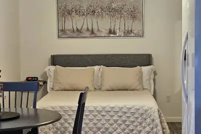 Image de Studio w/spacious bathroom 14 miles to Ft Benning/Ft Moore