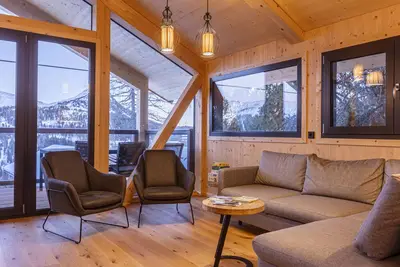 Image de Superior Chalet # 2 with Sauna & Hot Tub