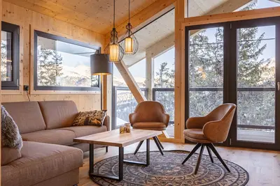 Image de Superior Chalet # 9 with Sauna & Hot Tub