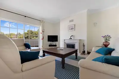 Image de Harmony House - Centrally Located 3 Bedroom Apartment