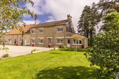 Image de \"Maison de charme au cœur du Cotentin avec jardin clos, proche plages Débarquement et Cherbourg\"