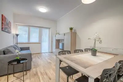 Emily Valles Apartment Saint Peter's