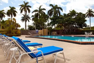 Image de Minutes to Marlins Park & American Airlines Arena, Pool, Dining