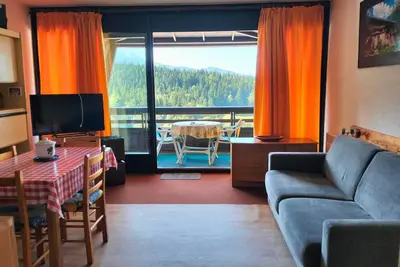 Image de Studio au pied des pistes avec balcon et Tv