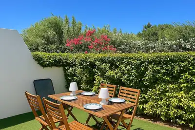 Image de Pavillon à 10 min de la mer, résidence sécurisée, terrasse privée, 2 chambres, proche commodités