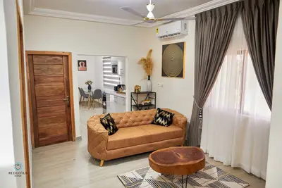 Image de Family Friendly 2 Bedroom Apartment in Accra! Fast Wifi & Longstay Discount