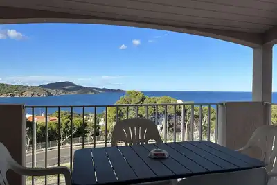 Image de Studio cabine Banyuls-sur-Mer avec balcon, clim, parking et WiFi