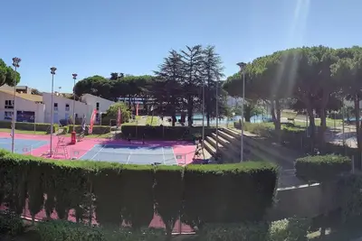 Image de Appartement climatisé, 2 pièces avec salle de sport, terrasse et parking, près du tennis à Agde