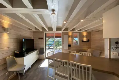 Image de Villa Patio Rénovée avec Terrasse Couverte, Proche du Port et Centre d'Hossegor