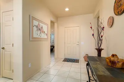 Image de Beautiful Home In The Grand In Surprise, Backyard Oasis
