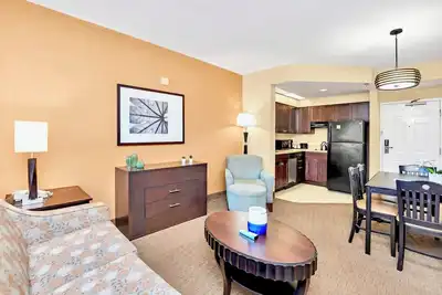 Image de 1br Apartment Near Disney w Pool and Hot Tub!
