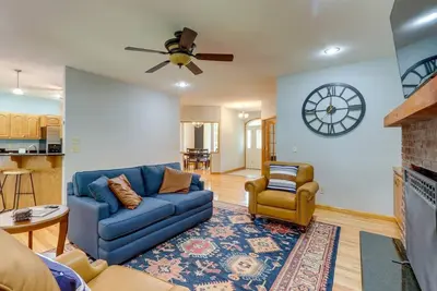 Image de Modern Home in the Heart of Murphy, Hi-Tech Massage Chair, Jetted Tub, King Bd! \n