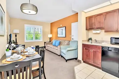 Image de Chic Apartment near Disney w Pool, Hot Tub, Arcade