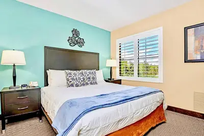 Image de King Suite w Pool & Hot Tub Near Disney!