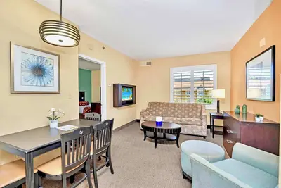 Image de Two Queen Bed Suite w Pool, Hot Tub near Disney