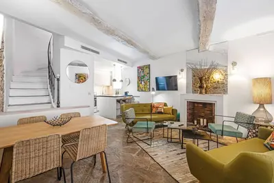 Image de Maison Misericorde situated in the heart of the old town of St Tropez.