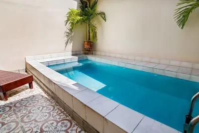 Image de Casa Delus Fabulous Home with Private in Door Pool within Tourist Location\n