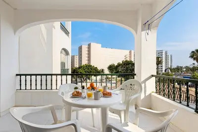Image de Erisa 2, 31 - Terrasse, Piscine, Parking, 2ème ligne de plage. 2 chambres