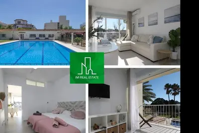 Image de Carihuela Park Palace -Terrasse avec vue sur la piscine et les jardins. 1chambre