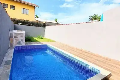 Image de Casa com Piscina em Itanhaém