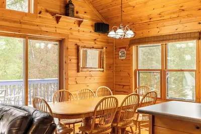 Image de Sand Rock Lodge, Fire Pit, 3bd, 2bth sleeps 10
