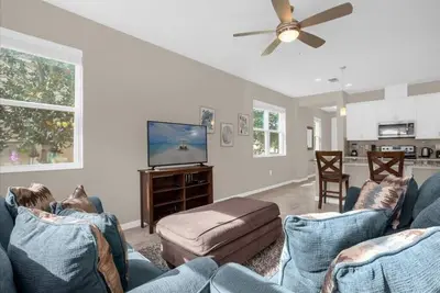 Image de 4 Bedrooms/ 3. 5 Bathrooms/ Compass Bay (5132 Ch)