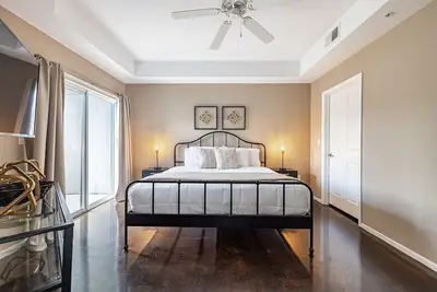 Image de Kingside ★ Channelside | 55 & 43” Tv | Pool + Wifi