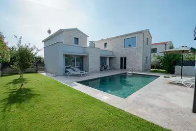 Charming stone villa with jacuzzi, sauna, and private pool in Porec.