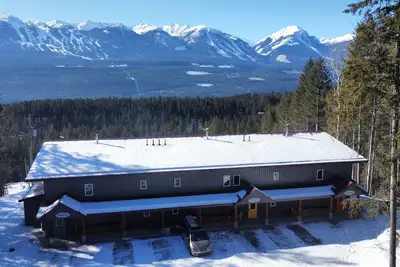 Image de Stay Golden - sleeps 30, hot tubs, mountain views