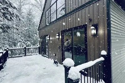 Image de Waterfront Eco Friendly House Near White Mountains, fire pit, outdoor sauna
