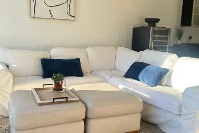 Image de Live like a tourist in Langford Downtown