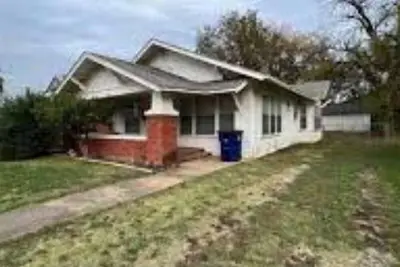 Image de 1915 Home in Osage County, Cha Tullis' Gallery & 18 mi. from Hgtv Pioneer Woman