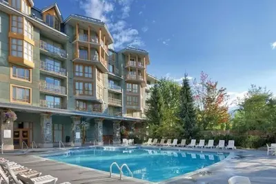Image de WorldMark Cascade Lodge - 1 week Christmas Getaway, Whistler Resort.