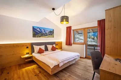 Image de Appartement \"Hubertus - Wasserfallspitz\" avec vue sur les montagnes, terrasse privée et Wi-Fi