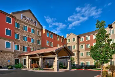 Image de King Suite | Heated Pool, Hot Tub, Free Breakfast!
