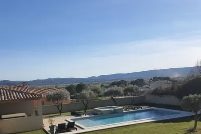Image de Villa Jacuzzi Pour Soirée en Amoureux, vue Vallée de la Durance Proche D'aix